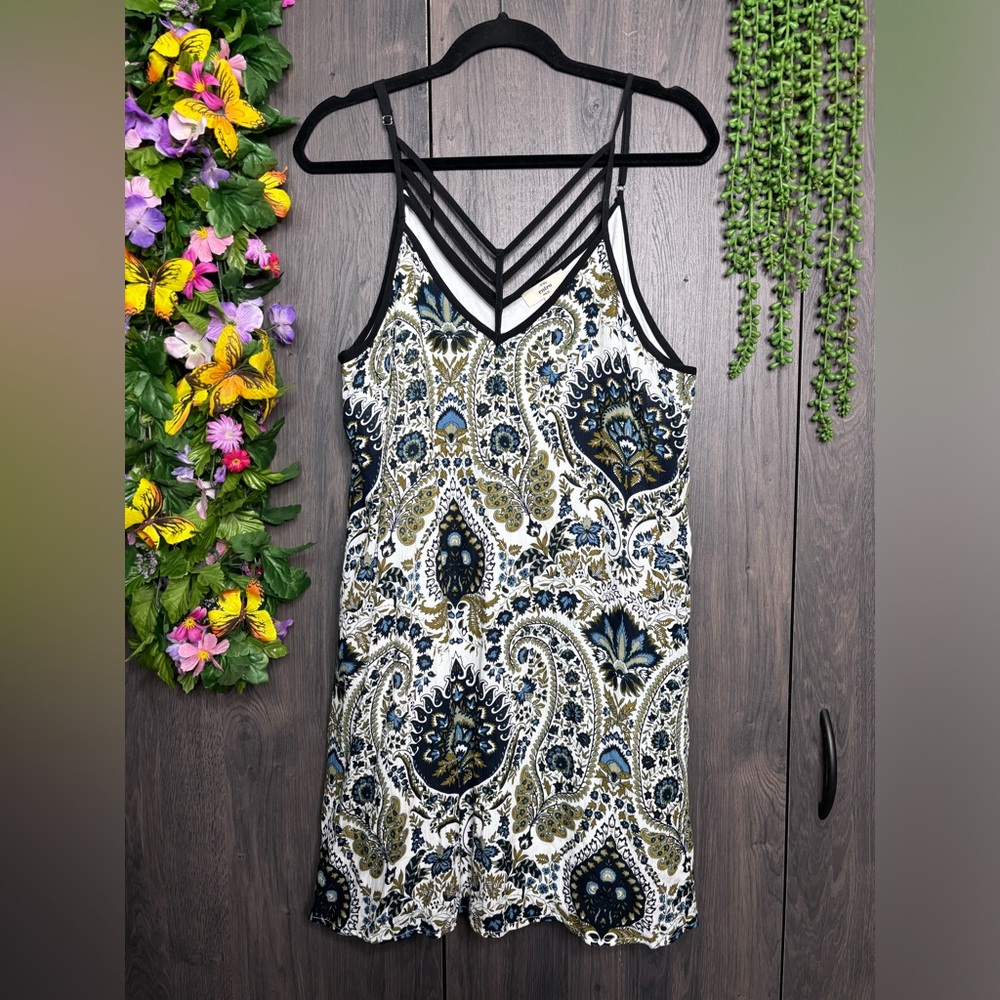 b💙2/$40💙 NEW Entro Sleeveless Printed Cage Chest Swing Dress Size Large